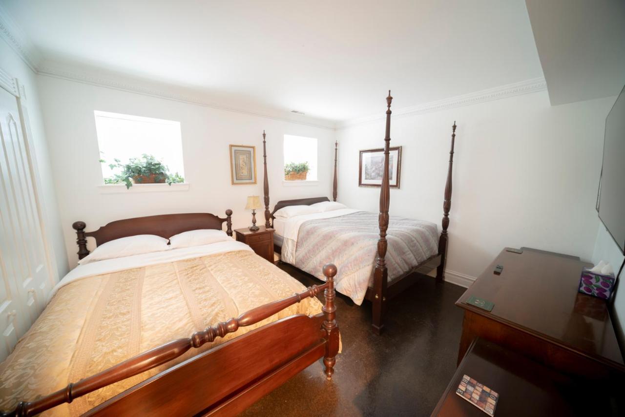 Inspiring Grotto Sleeps 10-20 Free Tv & Parking Apartamento Chicago