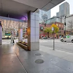 Blueground River North Doorman Pool Gym Chi-1094