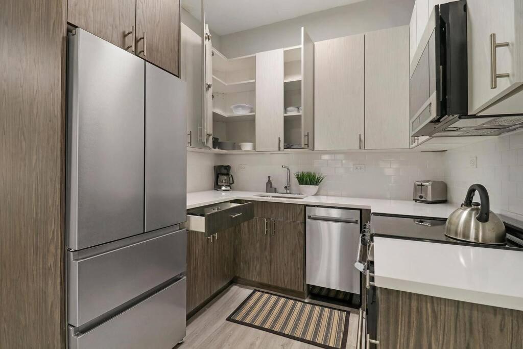 Wonderful 2-bedroom Near Restaurants - Hubbard 4 Apartamento *