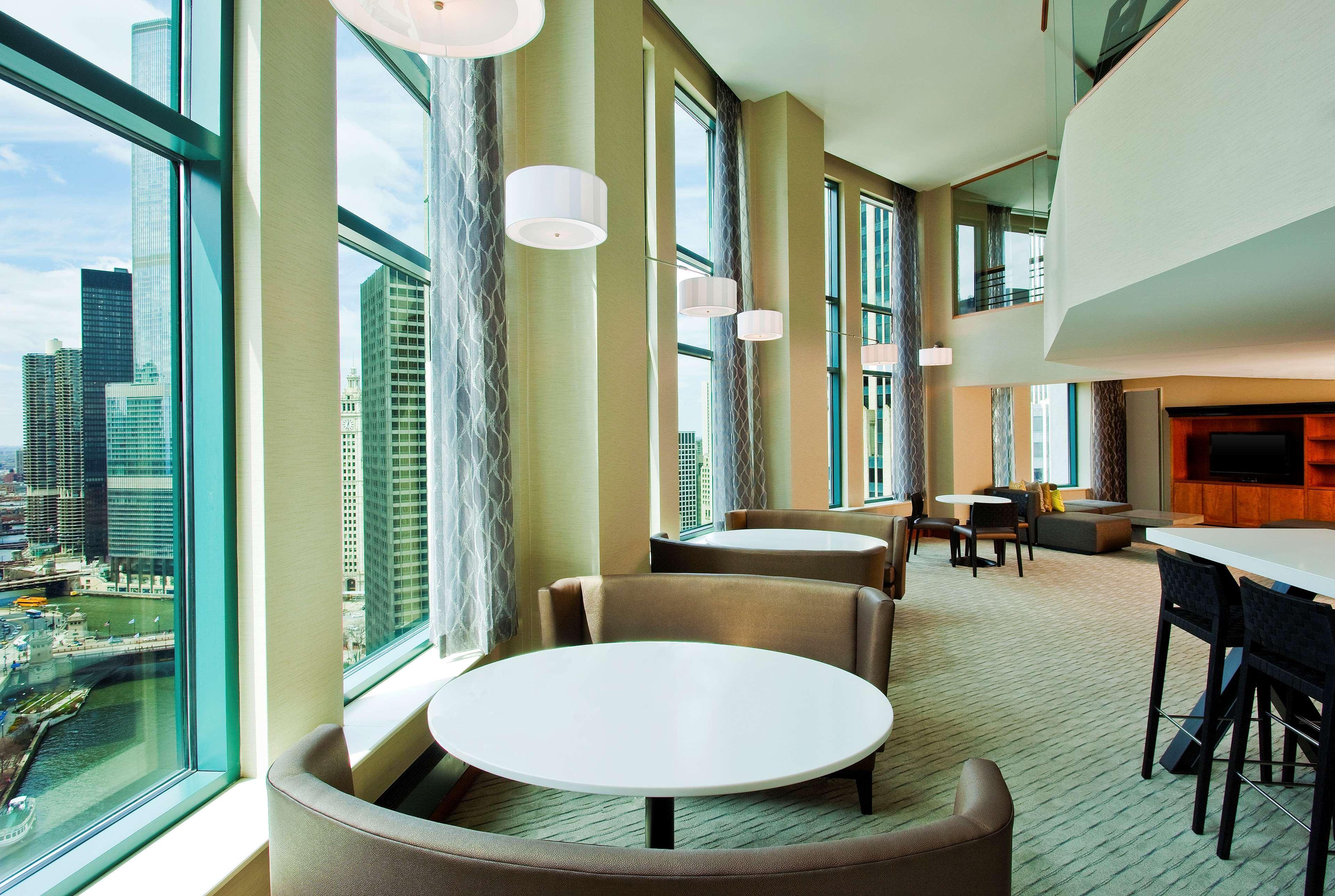 Sheraton Grand Riverwalk 4*
