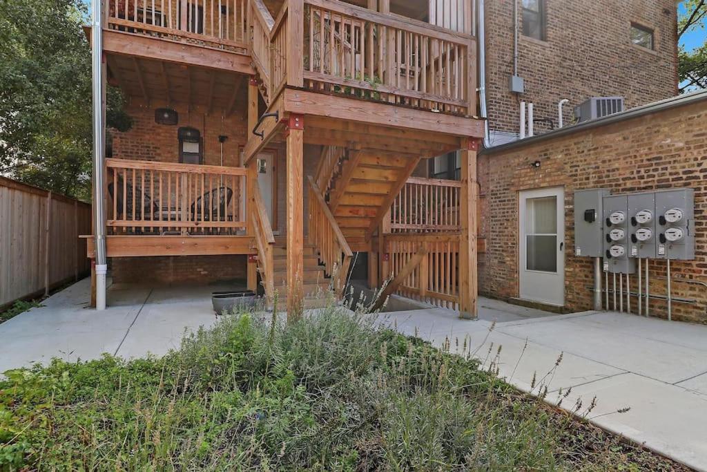 2br Close To Local Cafes & Stores - Magnolia G