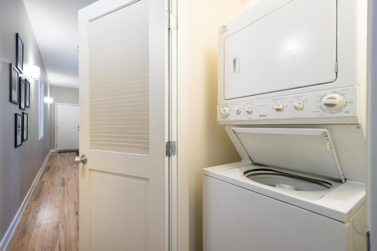 Apartment Vibrant And Modern 2-bedroom Near Downtown Chicago