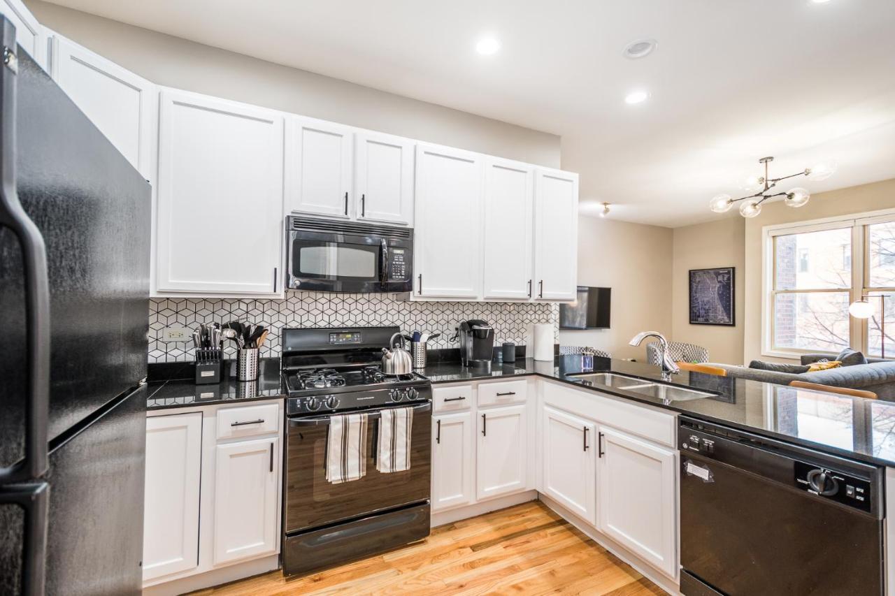 Vibrant And Modern 2-bedroom Near Downtown Apartment