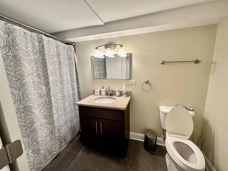Casa de férias Beautifully Renovated House 10 Mins From Downtown Chicago
