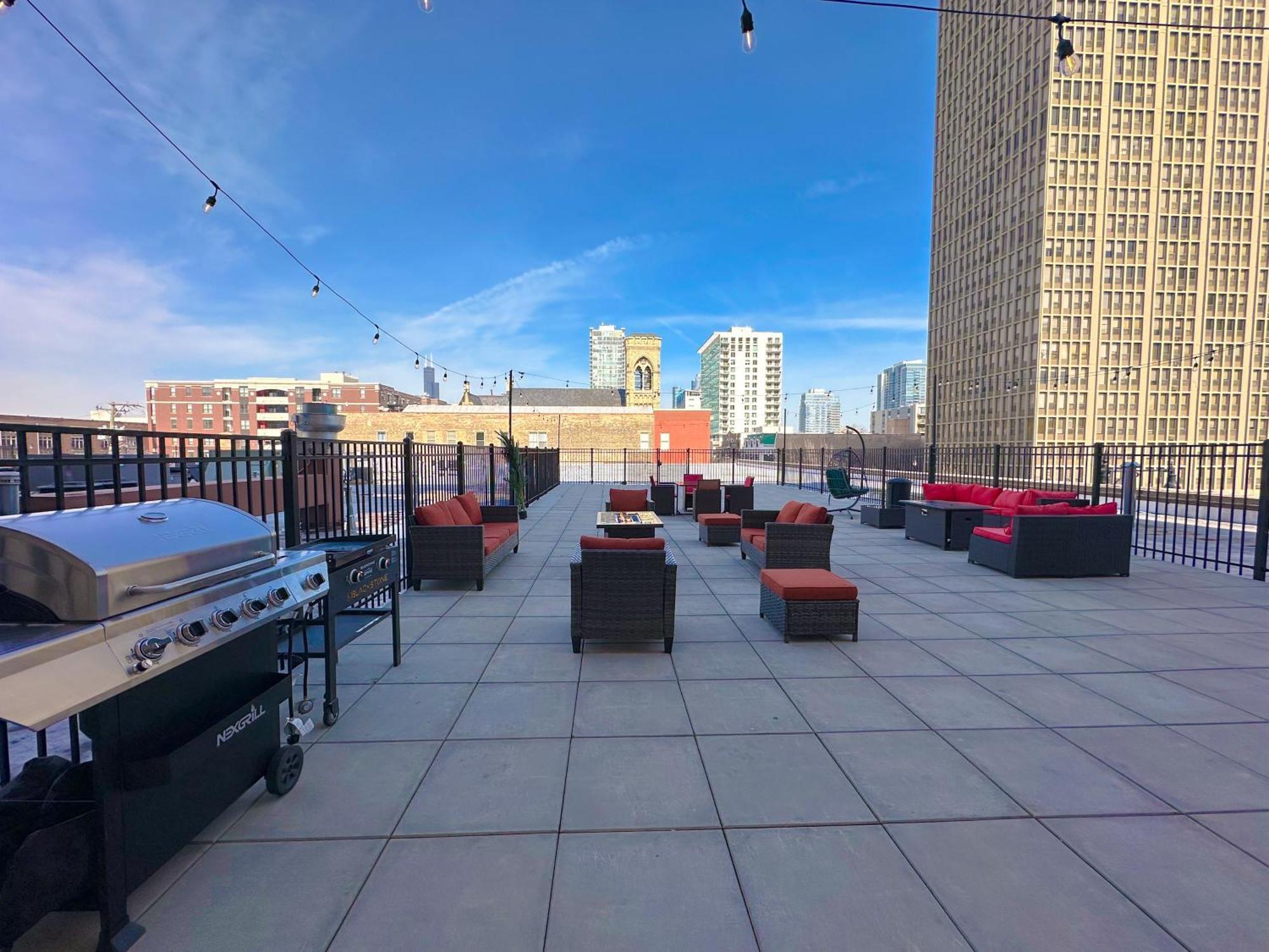 Apartment Spacious South Loop 2br Near Mccormick Place, Soldier Field & Downtown