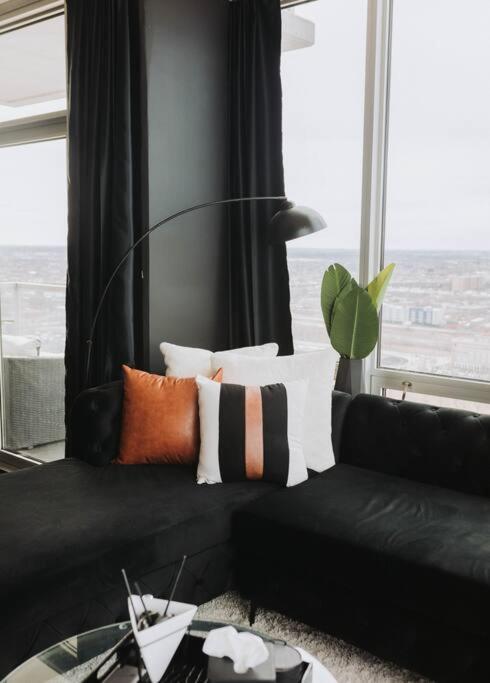 Stunning Panoramic Views & Free Parking Chicago