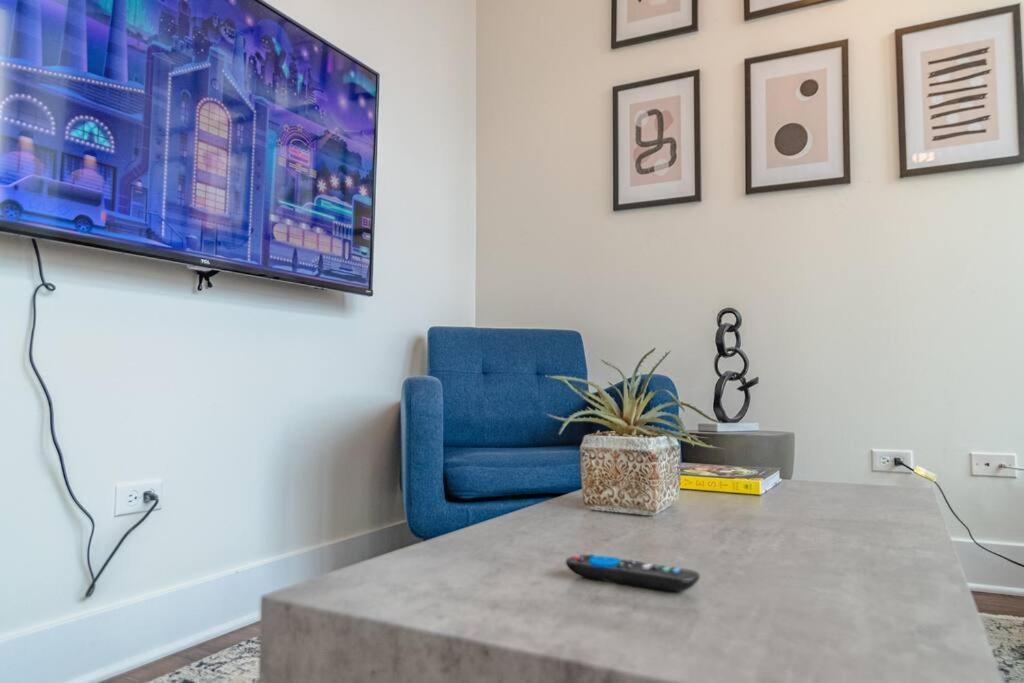 Views And Convenient 3br For Group Of 8 Guests Near Mccormick, Shedd Aquarium, Museum Campus & Navy Pier Apartment
