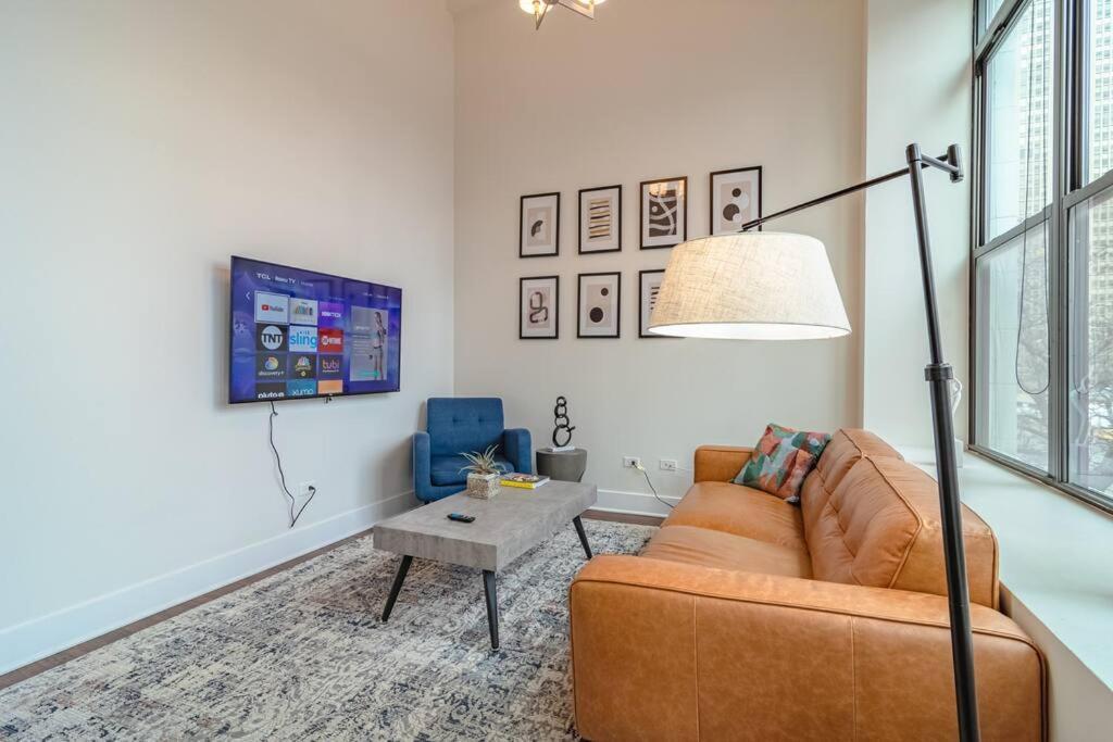 Views And Convenient 3br For Group Of 8 Guests Near Mccormick, Shedd Aquarium, Museum Campus & Navy Pier Apartment