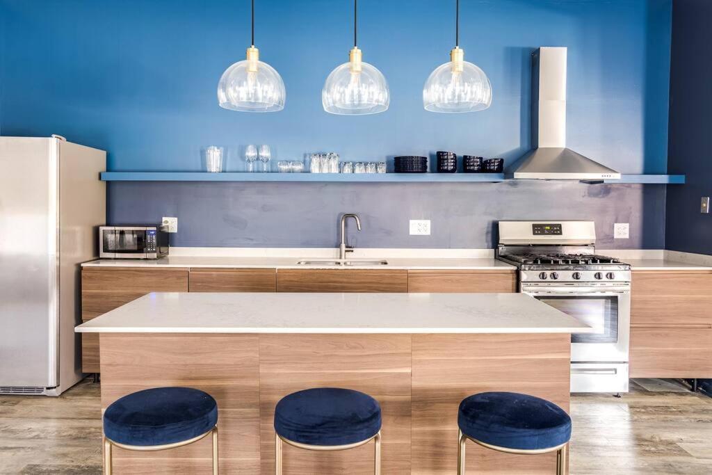 Apartamento Beautifully Remodeled Second Floor Flat In River North With Private Rooftop - 2s