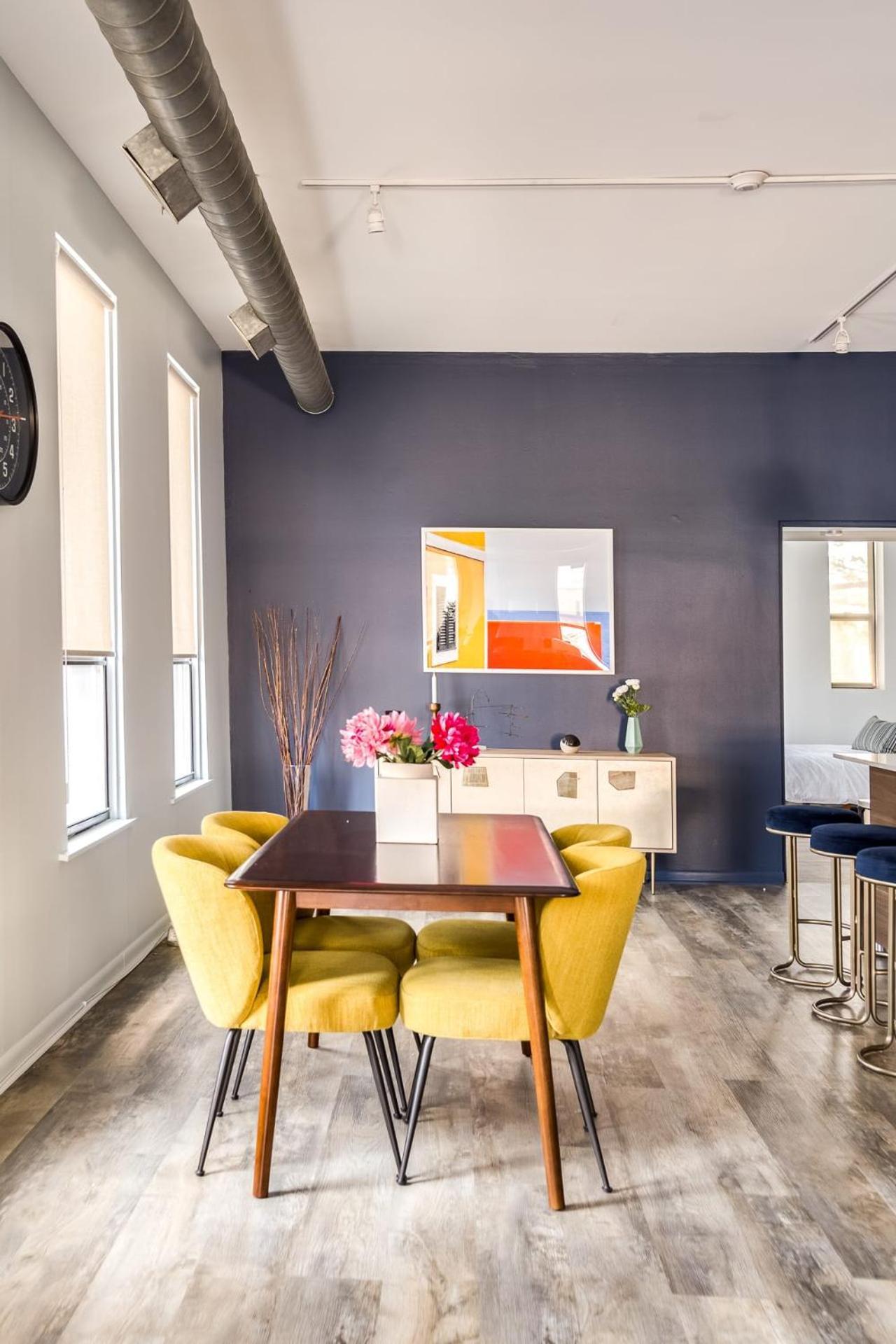 Apartamento Beautifully Remodeled Second Floor Flat In River North With Private Rooftop - 2s