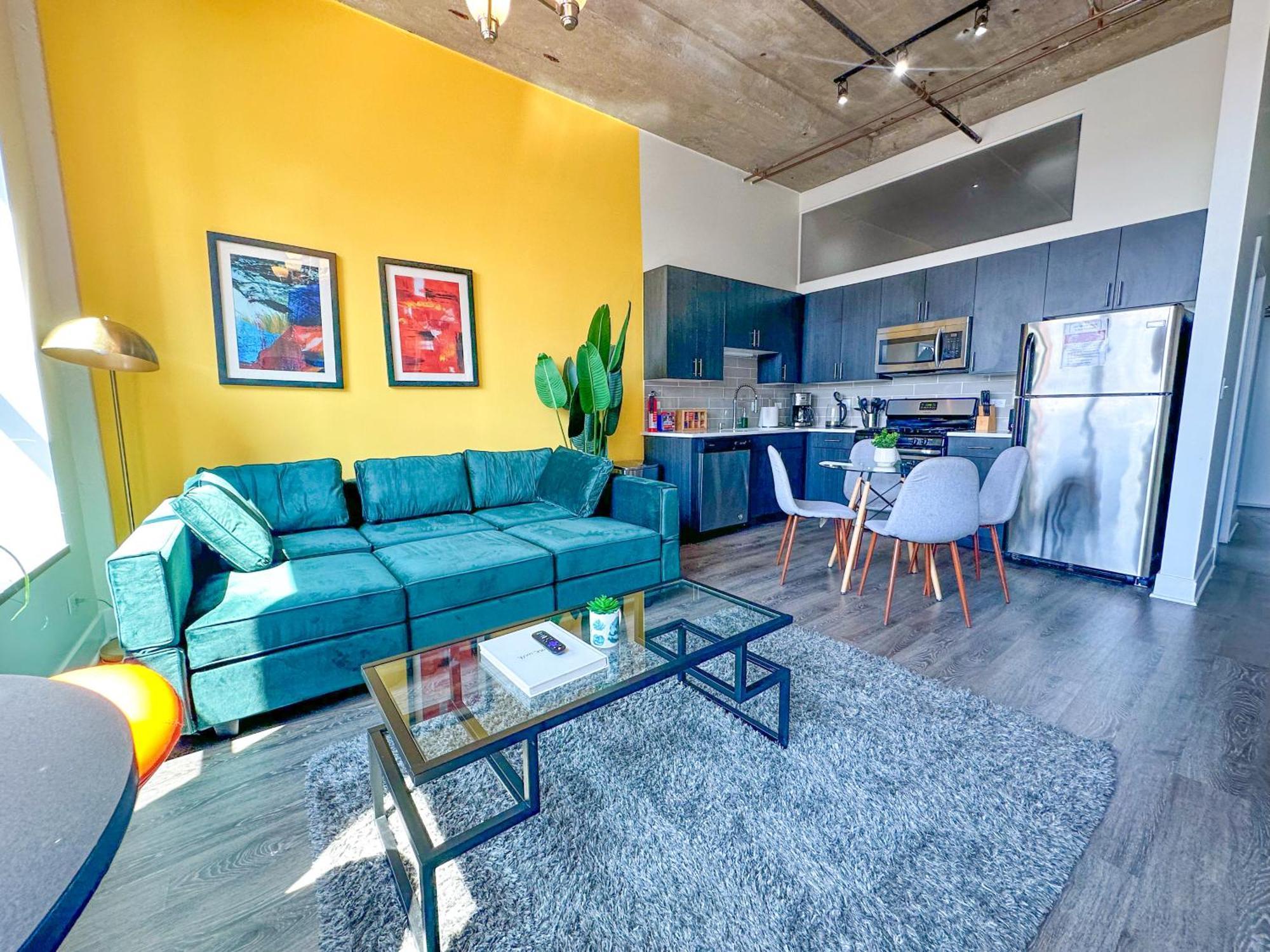 Apartment Spacious South Loop 2br Near Mccormick Place, Soldier Field & Downtown