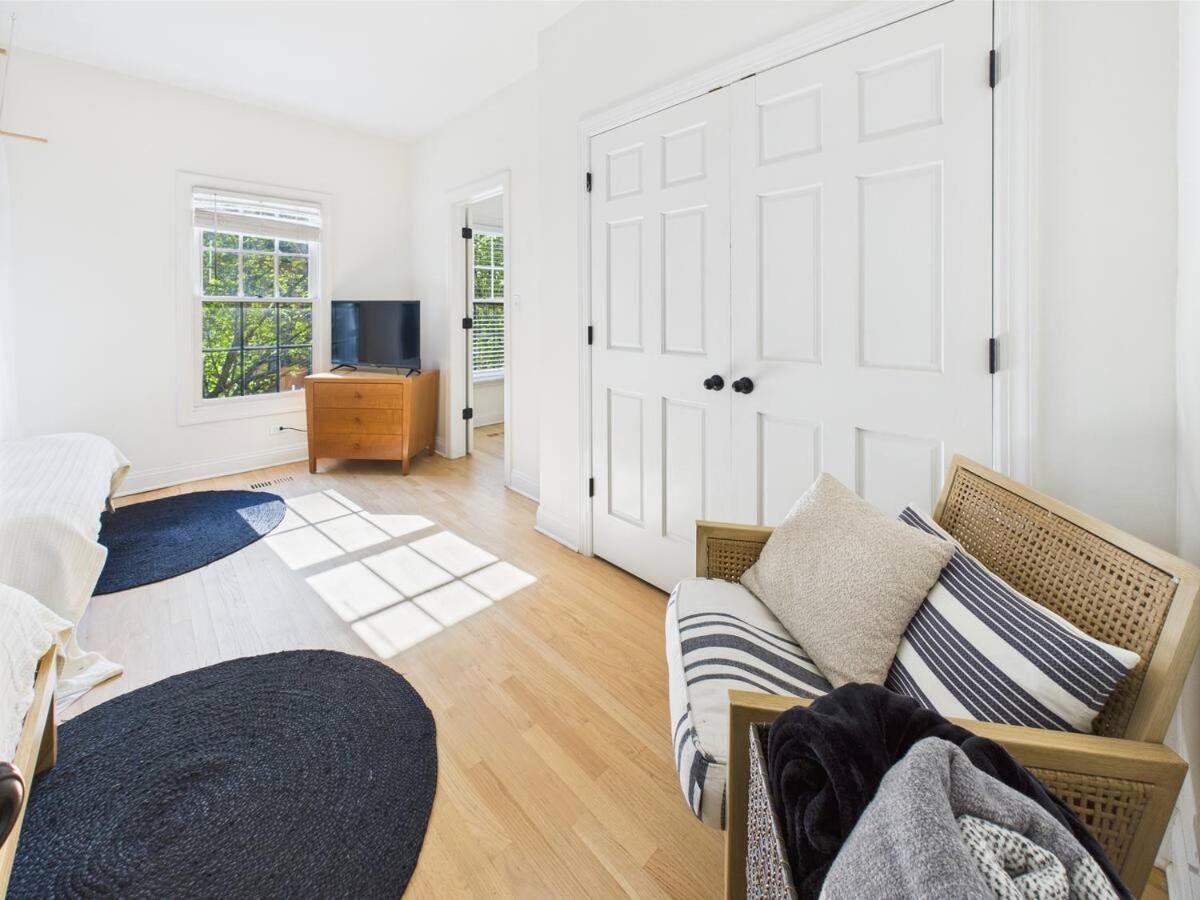 Apartment Spacious 4br With Outdoor Oasis *