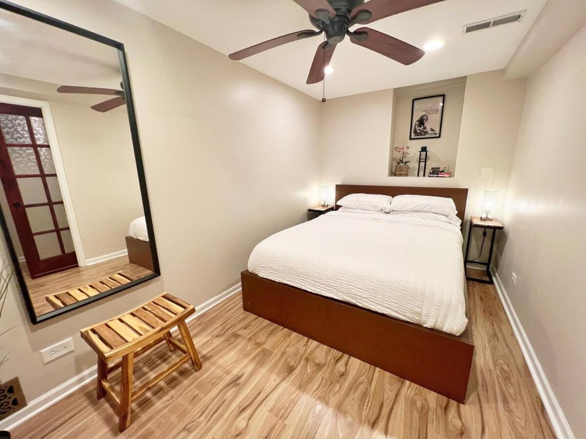 The Banksy-free Parking -4 Bedroom W King Bed- Firepit Rooftop Near United Center