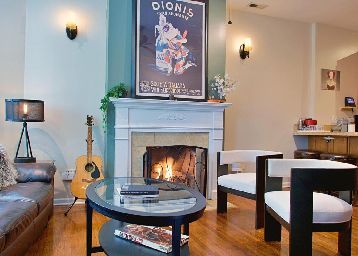 Apartment The Banksy-free Parking -4 Bedroom W King Bed- Firepit Rooftop Near United Center *