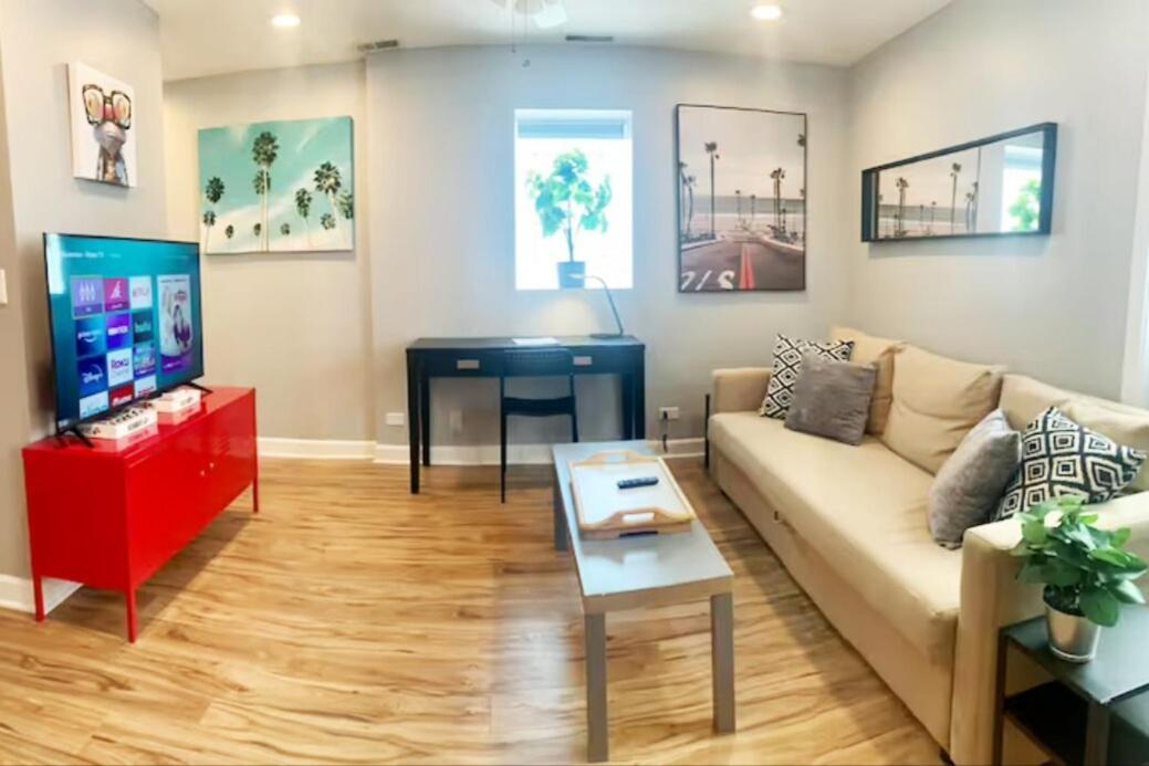Bridgeport Place - Free Parking, Mccormick Place-sox Park Apartment