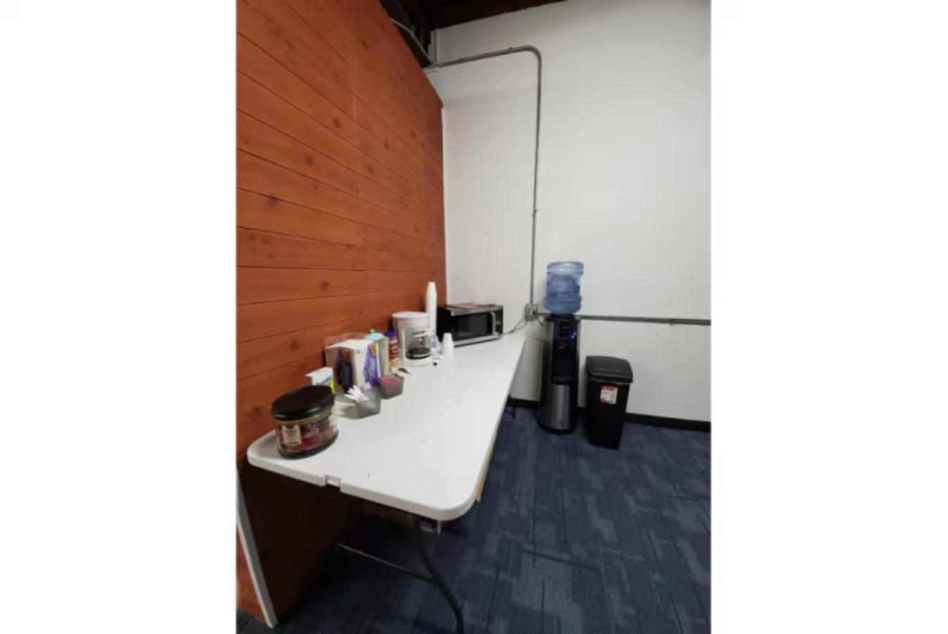 Modern, Location, Free Coffee And Tea Hotel