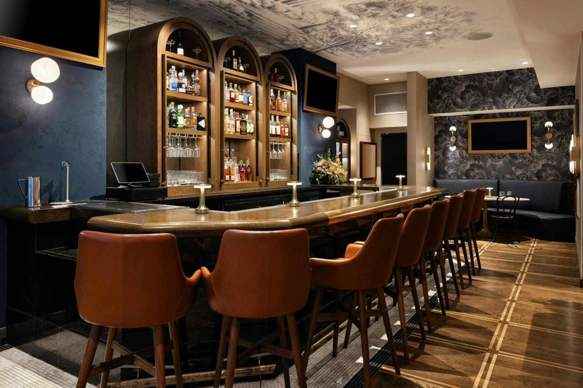 The Talbott, Autograph Collection 4*