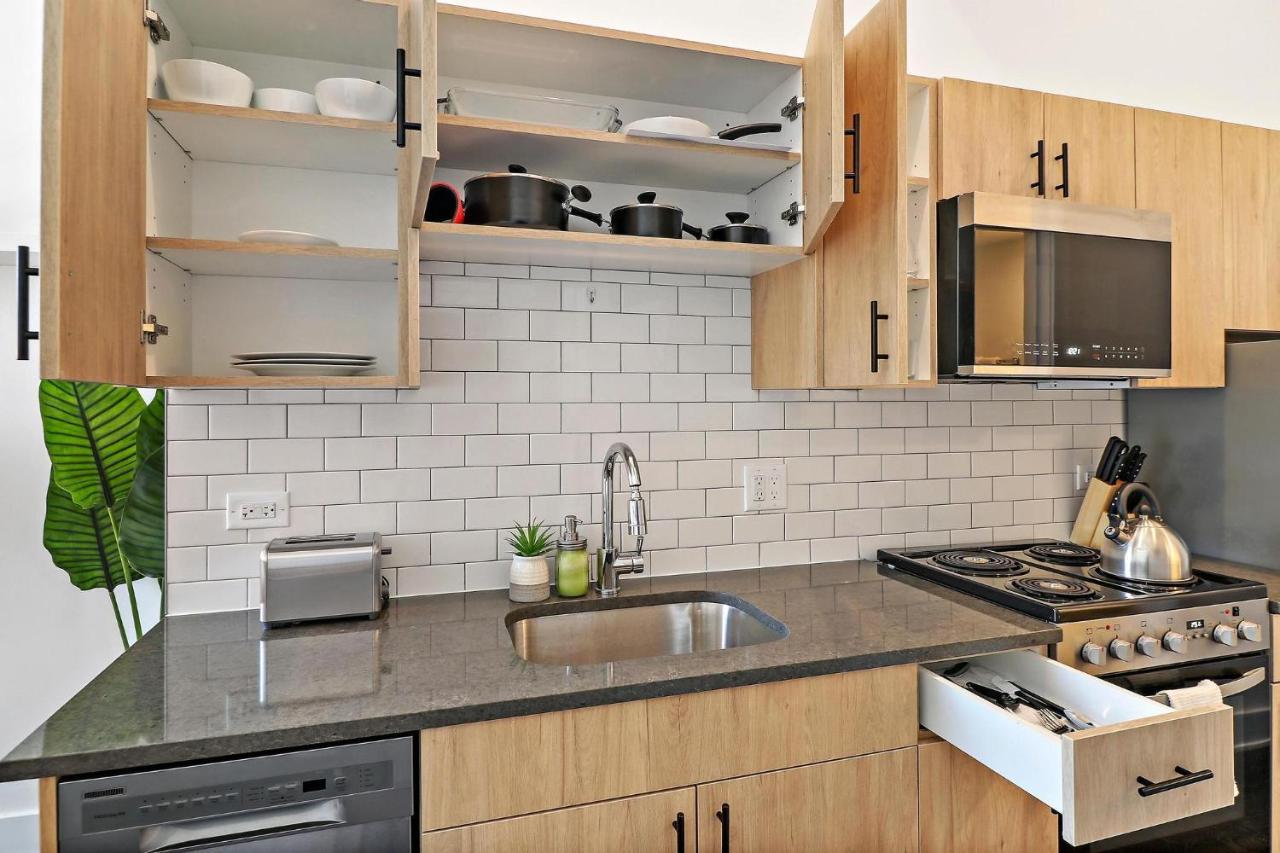 Apartment Stylish Apt With A Modern Kitchen - Wilson 418