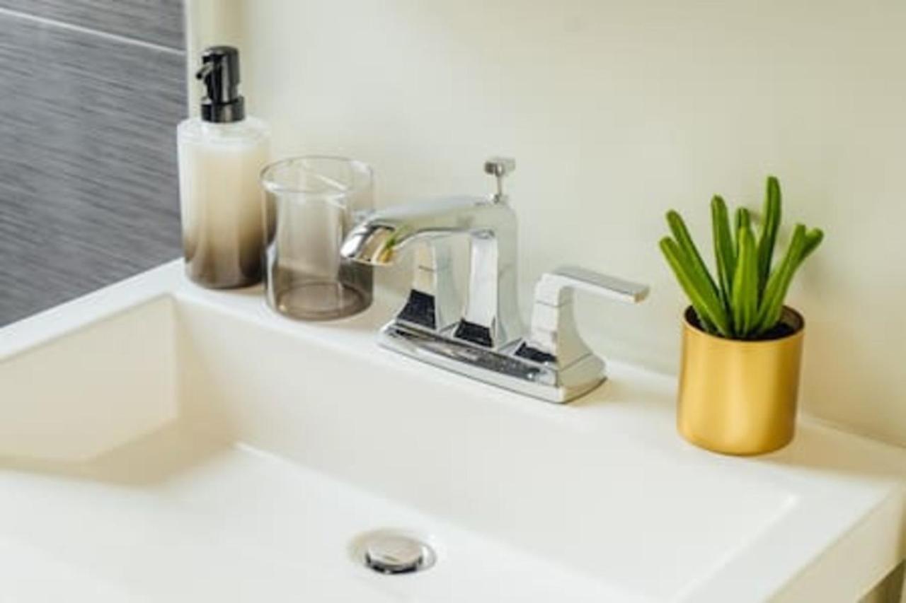 Apartment Convenient & Newly Decorated 1br - Roscoe 1d *