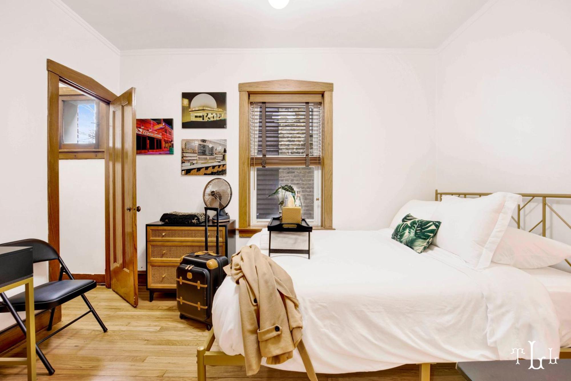 Apartment The Twin Lions: Bespoke Travel W/ Speakeasy*